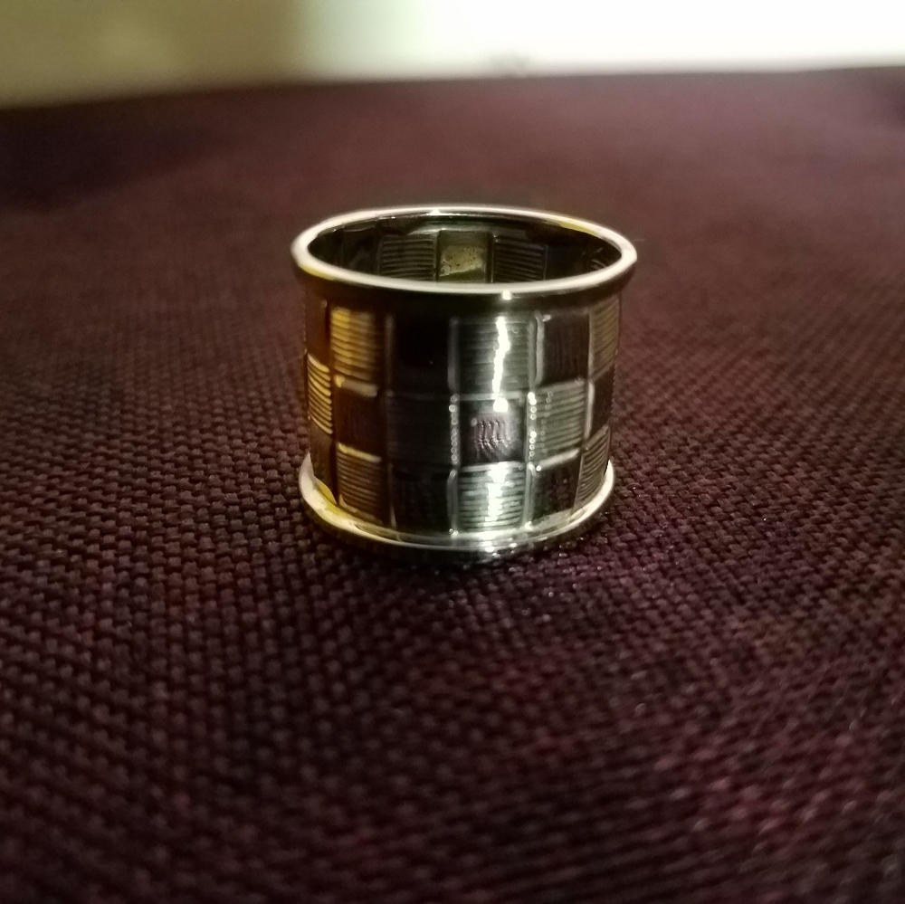 14K White Gold Checkerboard Band Ring